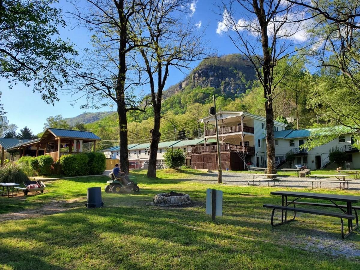 Geneva Hotel & Tiki Bar Chimney Rock Bagian luar foto