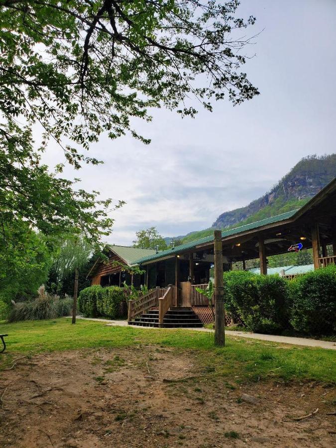 Geneva Hotel & Tiki Bar Chimney Rock Bagian luar foto